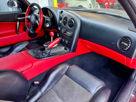 2004 Dodge Viper SRT-10