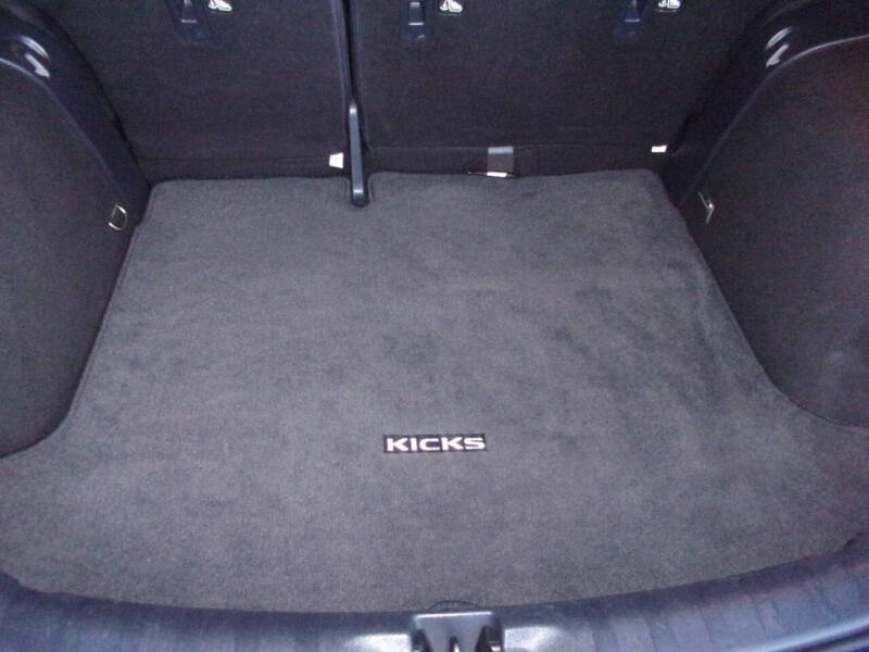 2020 Nissan Kicks SV