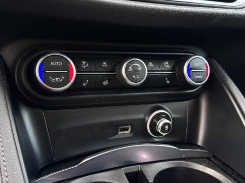 2022 Alfa Romeo Stelvio Sprint