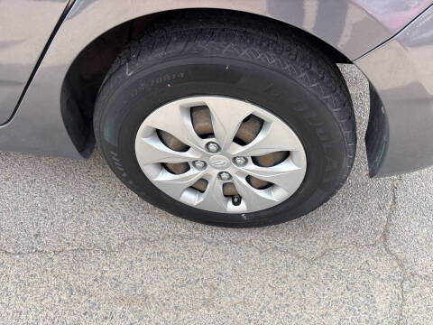 2016 Hyundai Accent SE