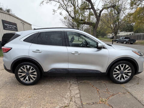 2020 Ford Escape Titanium