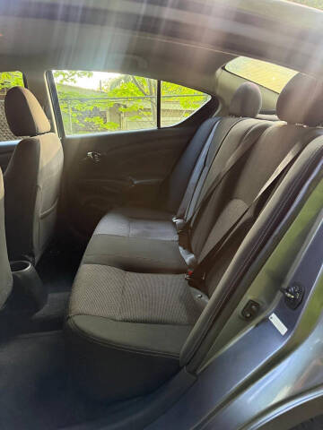 2018 Nissan Versa SV