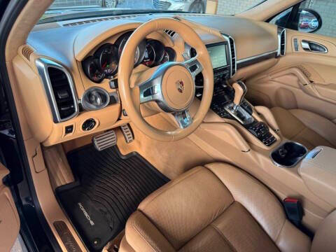 2014 Porsche Cayenne GTS