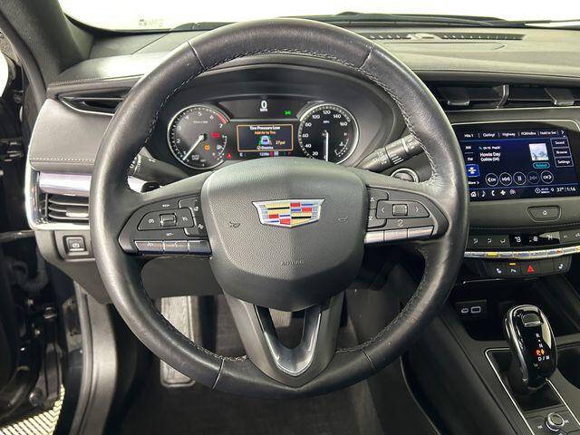 2023 Cadillac XT4 Luxury