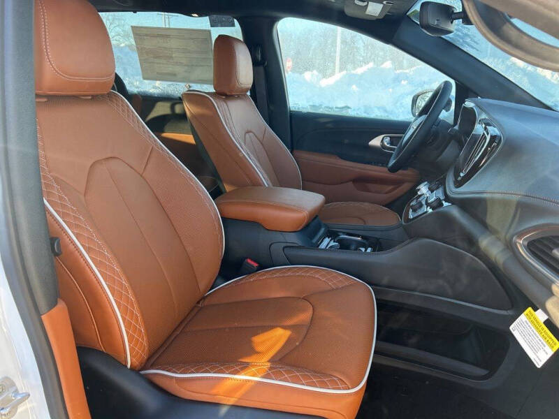 2026 Chrysler Pacifica Pinnacle