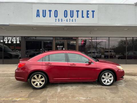 2012 Chrysler 200 for sale at Auto Outlet in Des Moines IA