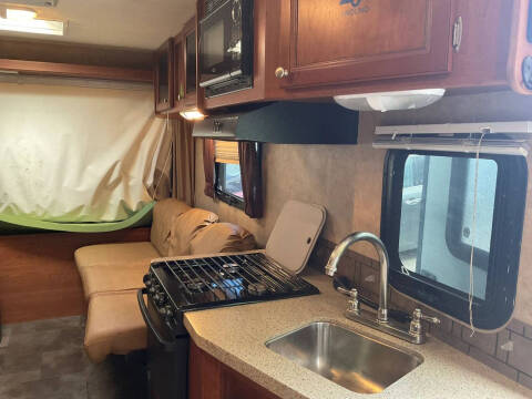 2014 Coleman by Dutchmen Explorer