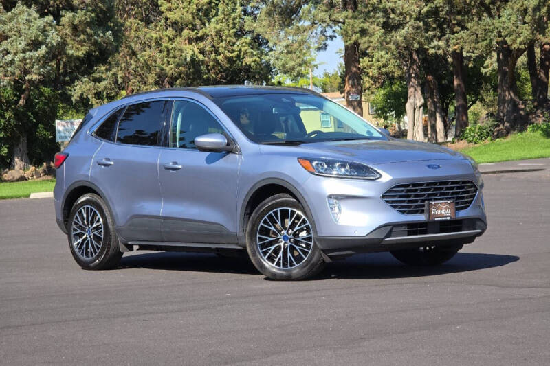 2022 Ford Escape Plug-In Hybrid Titanium