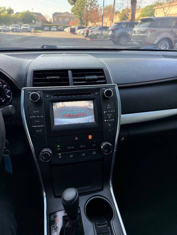 2016 Toyota Camry SE