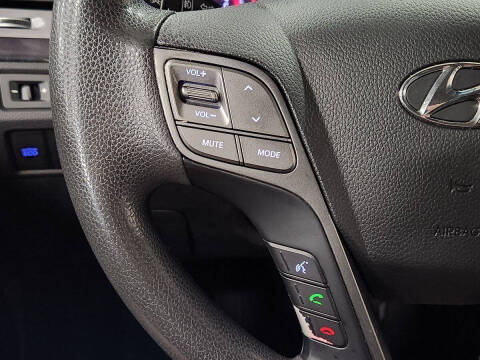 2016 Hyundai Santa Fe SE