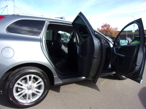 2016 Volvo XC60 T5 Drive-E Premier