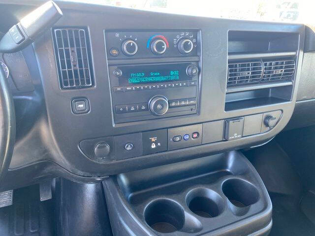 2022 Chevrolet Express 2500