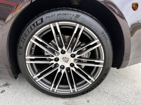 2016 Porsche Panamera