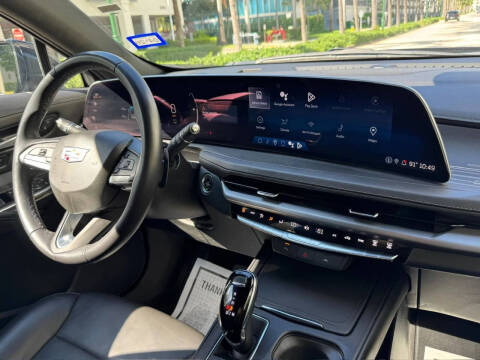 2024 Cadillac XT4 Premium Luxury