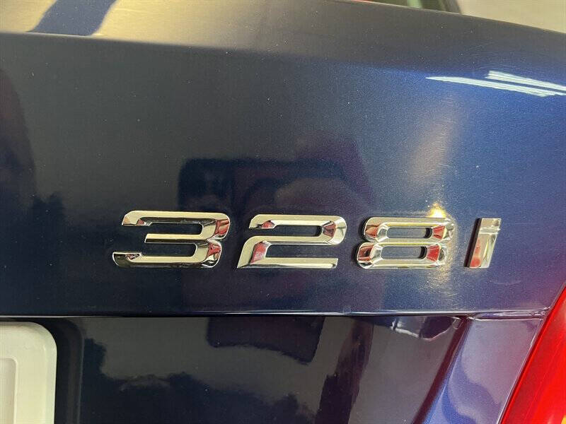 2011 BMW 3 Series 328i