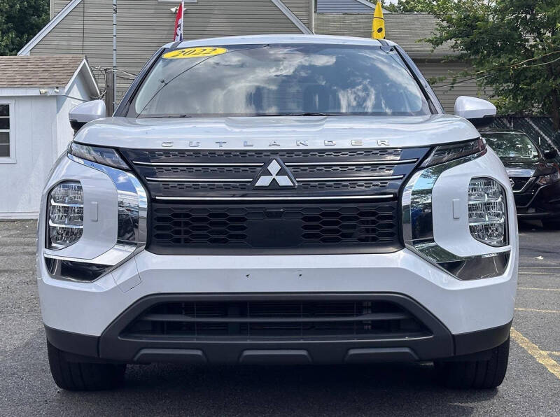 2022 Mitsubishi Outlander ES