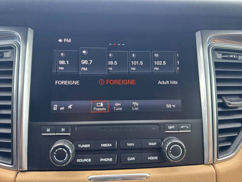 2017 Porsche Macan