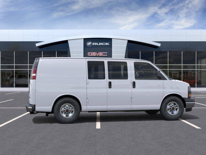 2026 GMC Savana 2500