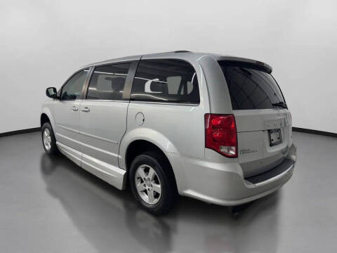 2011 Dodge Grand Caravan Crew