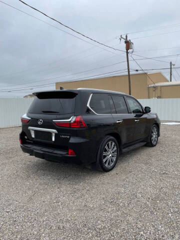 2016 Lexus LX 570