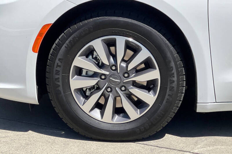 2023 Chrysler Pacifica Plug-In Hybrid Limited