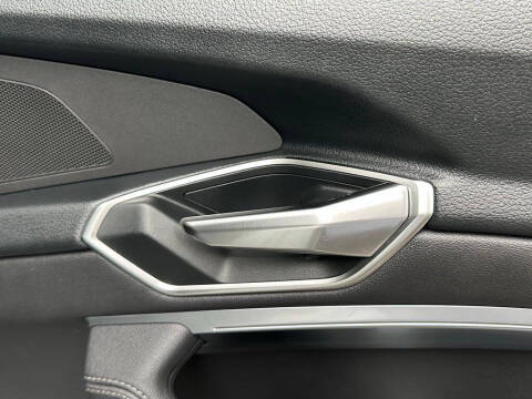 2024 Audi Q8 e-tron quattro Premium Plus