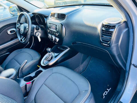 2016 Kia Soul +