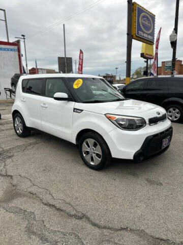 2015 Kia Soul for sale at AutoBank in Chicago IL