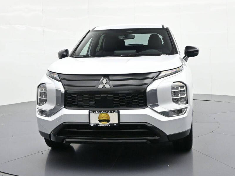 2026 Mitsubishi Outlander LE