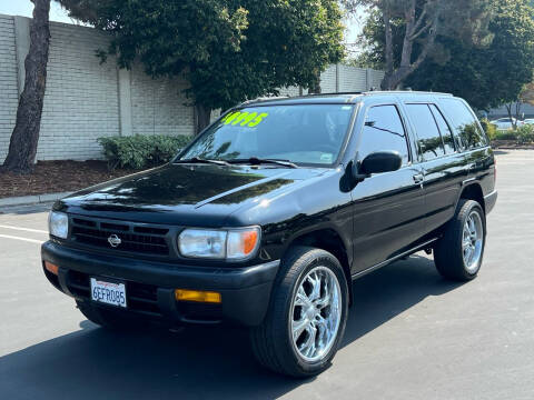 1997 Nissan Pathfinder for sale at ELYA MOTORS in Newark CA