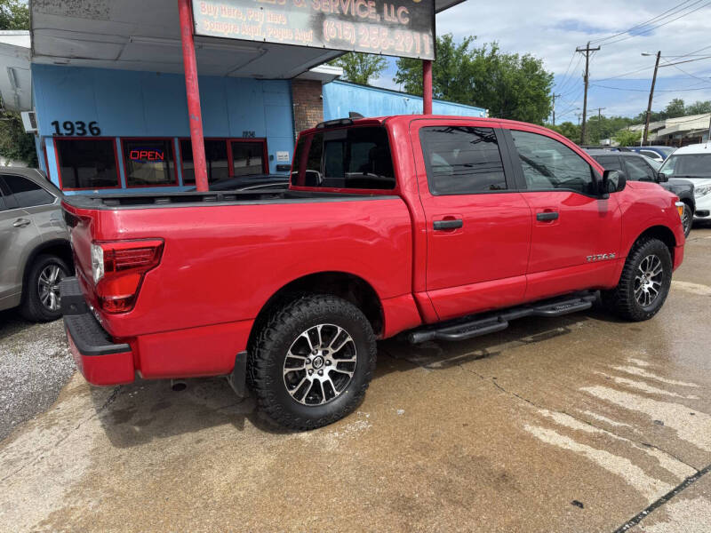 2022 Nissan Titan SV