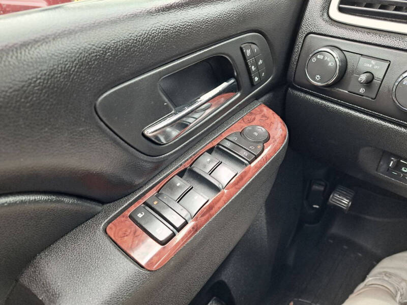 2011 Chevrolet Avalanche LTZ