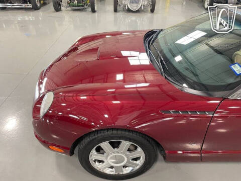 2004 Ford Thunderbird Deluxe