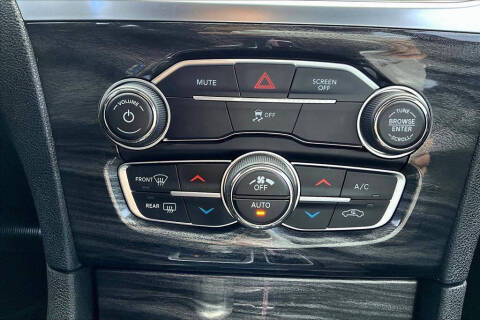 2019 Chrysler 300 Touring