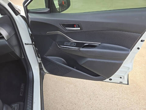 2019 Toyota C-HR XLE