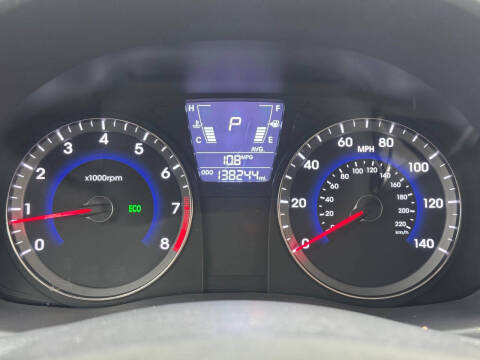 2012 Hyundai Accent GS