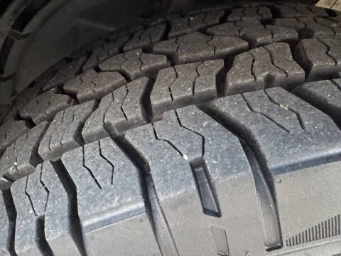 2020 Land Rover Defender 110 SE