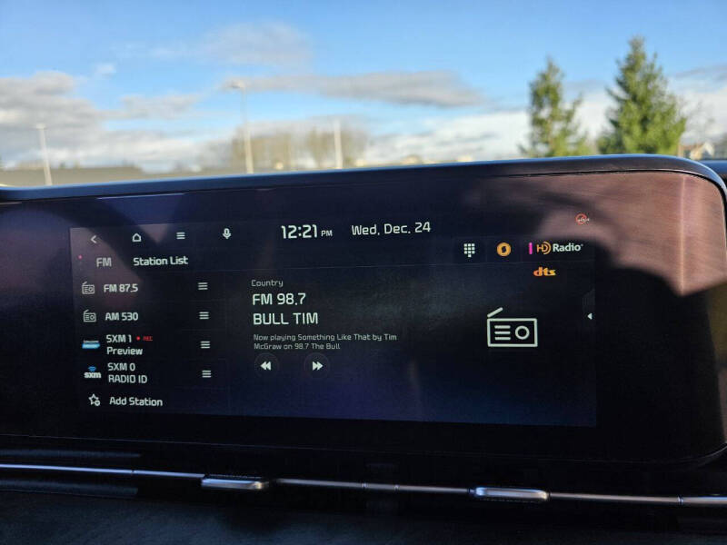 2024 Kia Carnival SX