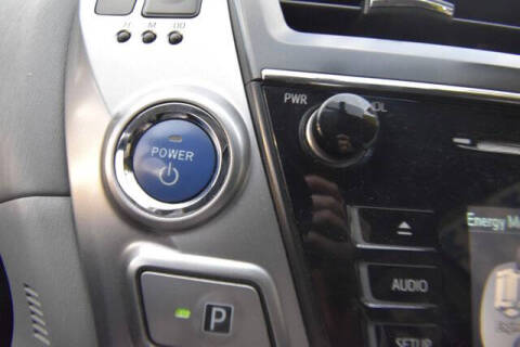 2016 Toyota Prius v Two