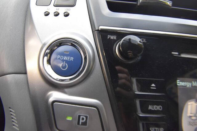 2016 Toyota Prius v Two