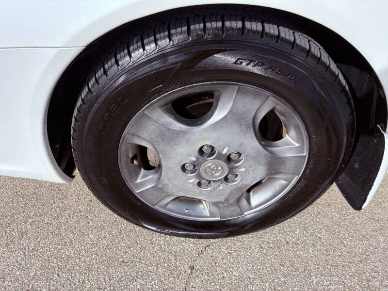 2003 Toyota Avalon XLS