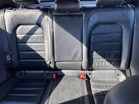 2016 Volkswagen Golf R 4Motion