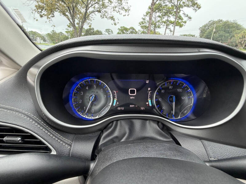 2022 Chrysler Pacifica Touring L