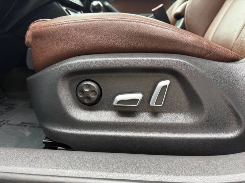 2016 Audi Q3 2.0T quattro Premium Plus