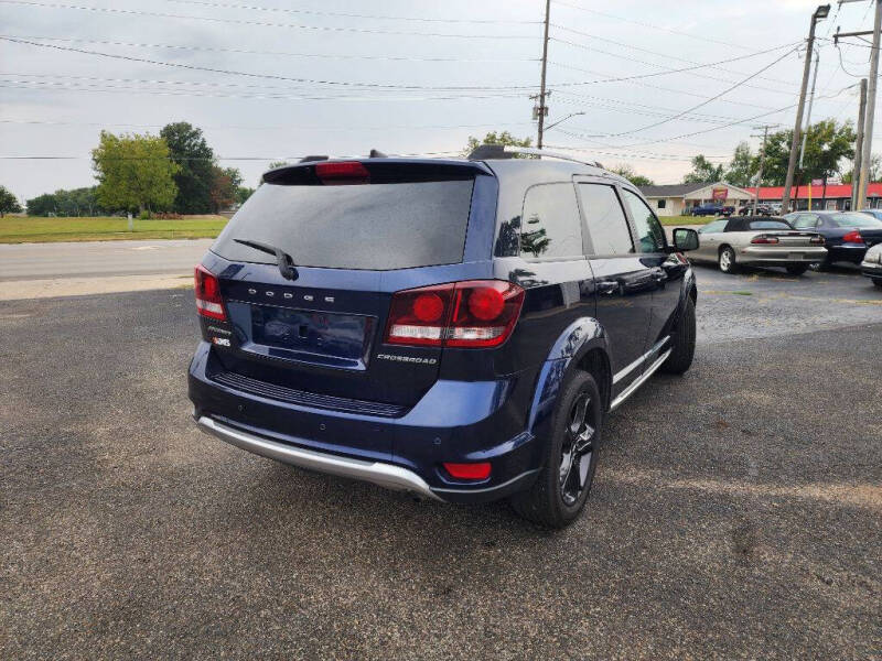 2020 Dodge Journey Crossroad