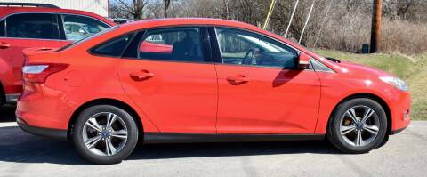 2014 Ford Focus for sale at PINNACLE ROAD AUTOMOTIVE LLC in Moraine OH