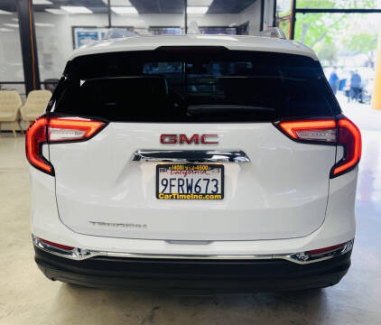 2023 GMC Terrain SLT