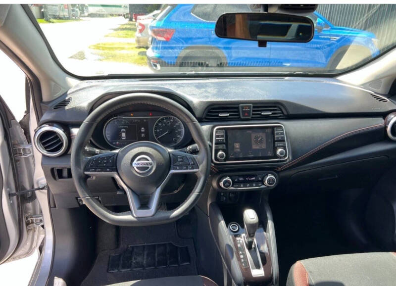 2020 Nissan Versa SR