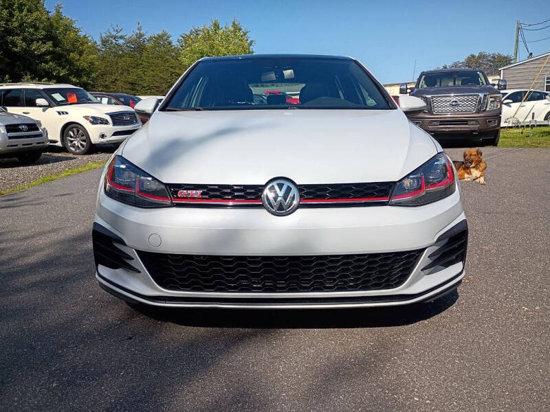 2019 Volkswagen Golf GTI SE