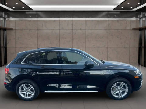 2019 Audi Q5 quattro Premium 45 TFSI